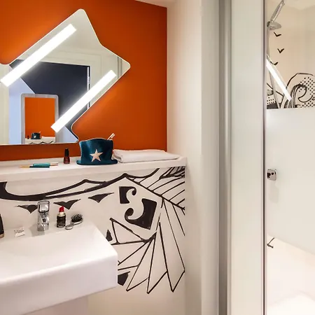Ibis Budget Centre Republique Hotel 2*