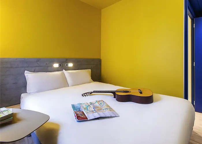 Ibis Budget Centre Republique Hotel 2*